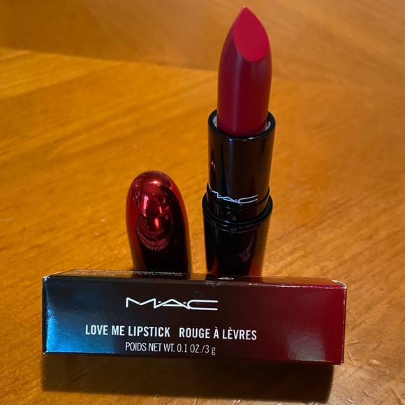 MAC Love Me Lipstick Nine Lives - Picture 3 of 16